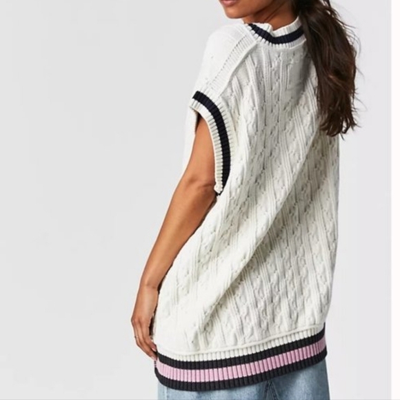 We The Free White Home Game Vest Cable Knit Oversized Sweater Vest Medium - Picture 3 of 14